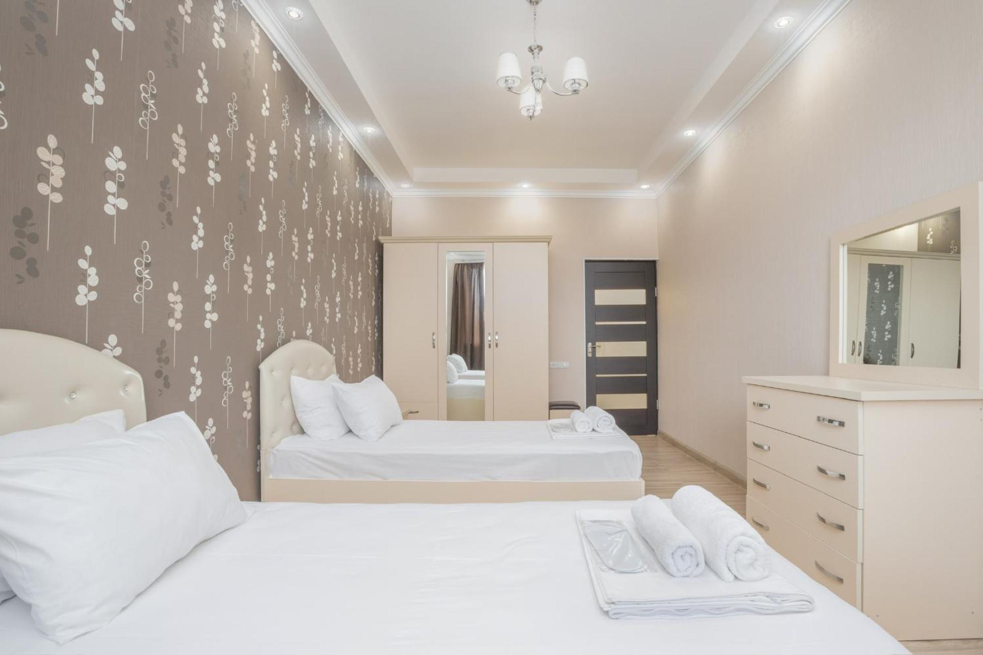 2 Bedrooms 2 Bathrooms Large And Lux Apartment Best Location Jereván Kültér fotó